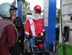 Menteri ESDM Bahlil Lahadalia Tepis Isu Krisis Energi, BBM Aman Saat Lebaran di Tengah Gejolak Global