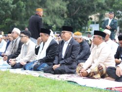 Tak Berjarak! Taufan Pawe Rayakan Idul Fitri Bersama Ribuan Masyarakat Parepare di Sumpang Minangae