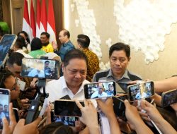 Menko Airlangga Kucurkan THR Rp. 55 Triliun, Perkuat Daya Beli dan Konsumsi Nasional