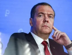 Eks Presiden Rusia, Dmitry Medvedev Ejek Trump Usai Serang Iran: Wajah Asli Sang Pembawa Damai Terungkap!