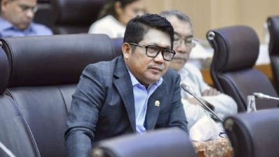 Beniyanto Tamoreka: Kebijakan Pemerintah Tidak Naikkan Harga BBM Langkah Tepat dan Terukur