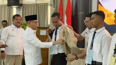 Menteri P2MI Mukhtarudin Titip 7 Pesan Kunci Bagi Pekerja Migran Indonesia: Jangan Gagal di Negeri Orang!