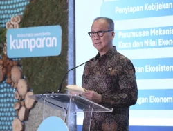 Menperin Agus Gumiwang Bantah Isu Kelangkaan, Jamin Stok Plastik Masih Terkendali