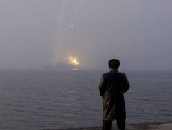 Kim Jong Un Diam-diam Uji Coba Rudal Korut Untuk Jangkau Daratan AS