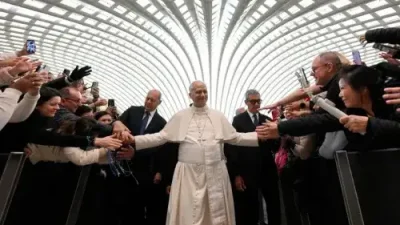 Iran dan Sejumlah Negara Eropa Kompak Bela Paus Leo XIV Usai Dihina Trump