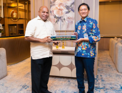 Hadirkan Kereta Api di Papua, Gubernur Matius Fakhiri Bahas Langkah Awal dengan Direksi KAI