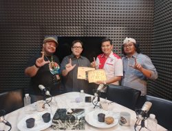 Podcast Ngopini Bongkar Problem Pendanaan Partai, Badan Usaha Parpol Dinilai Solusi Berani