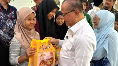Menteri P2MI Mukhtarudin Terharu Lihat Nasionalisme Anak Pekerja Migran Indonesia: Mereka Calon Pewaris Indonesia Emas 2045