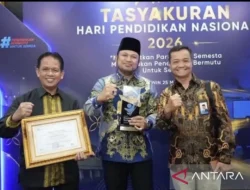 Gubernur Rudy Mas’ud Bawa Kaltim Bersinar, Raih Penghargaan Kemendikdasmen di Hardiknas 2026