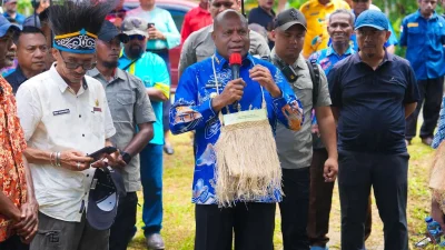 Gubernur Mathius Fakhiri Optimis Kampung Nelayan Merah Putih Jadi Motor Ekonomi Papua