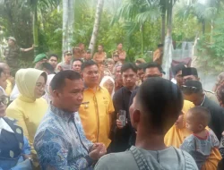 Bawa Misi Lawan Stunting. Mendukbangga Wihaji Bawa Langsung Bantuan Untuk Diserahkan ke Warga ke Aceh Tenggara