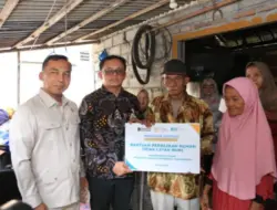 Cegah Stunting Lewat Program Genting, Mendukbangga Wihaji Salurkan Bantuan RTLH di Sleman