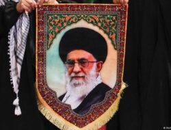 Wakil AS dan Negara Barat Absen di Upacara Pemakaman Ali Khamenei di Teheran