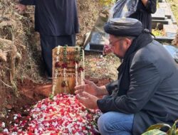 Kesaksian Seorang Murid, Maha Guru Itu Telah Pergi: Profesor Bachtiar Aly