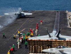 7 Tentara AS Tewas di Kapal Induk USS Abraham Lincoln, Ini Kronologi Baku Hantamnya