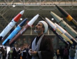 Iran Pamer Kekuatan di Tengah Perang, Klaim 75 Persen Rudal dan Drone Masih Utuh